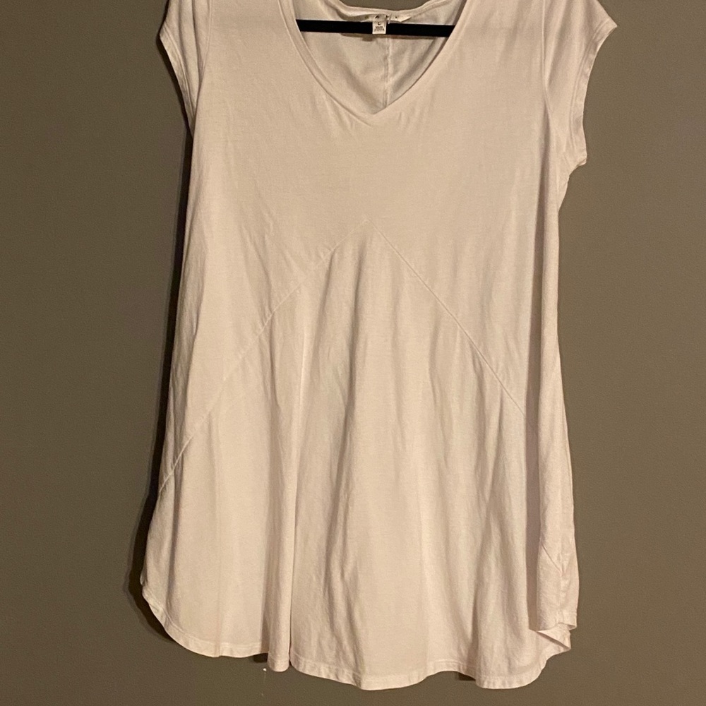 Amazing white Cabi Tee